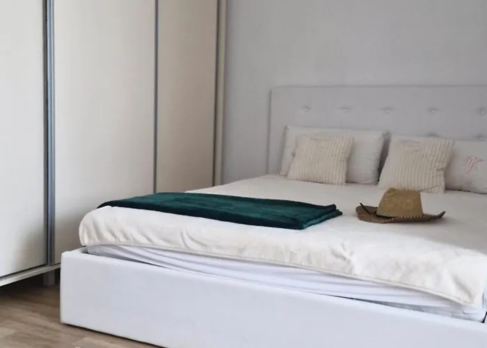 Apartament * بوخارست